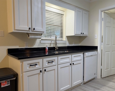 101 Kathryn Drive - Photo Thumbnail 9
