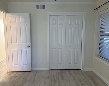 101 Kathryn Drive - Photo Thumbnail 11