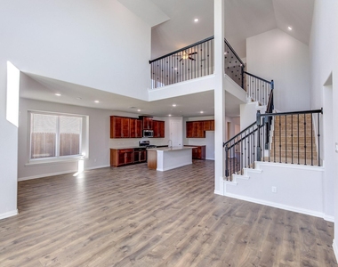 1012 Rosebay Drive - Photo Thumbnail 16