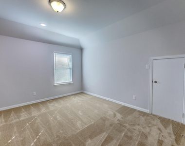 1012 Rosebay Drive - Photo Thumbnail 28
