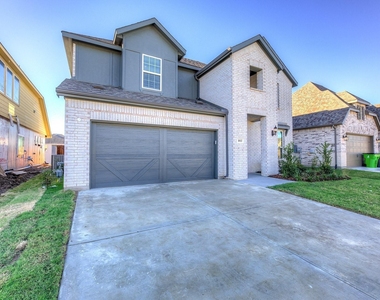 1012 Rosebay Drive - Photo Thumbnail 1