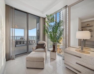 5000 N Ocean Drive - Photo Thumbnail 16