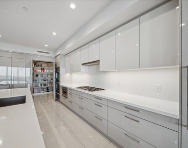 5000 N Ocean Drive - Photo Thumbnail 6