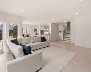 4805 Mill Creek Drive - Photo Thumbnail 8