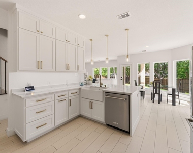 4805 Mill Creek Drive - Photo Thumbnail 15