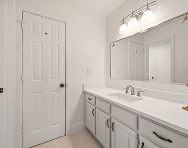 4805 Mill Creek Drive - Photo Thumbnail 27