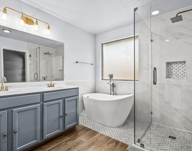 5540 Crestwood Drive - Photo Thumbnail 17