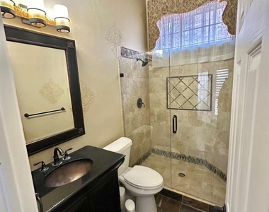 220 Redwood Drive - Photo Thumbnail 16