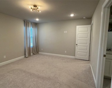 621 Quail Meadows Drive - Photo Thumbnail 9