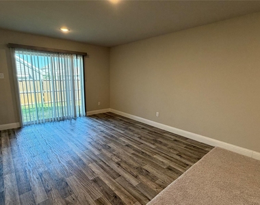 621 Quail Meadows Drive - Photo Thumbnail 17