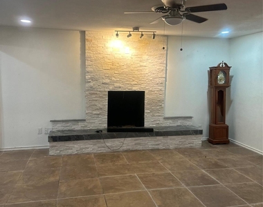 12125 Bellafonte Drive - Photo Thumbnail 6