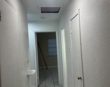 12125 Bellafonte Drive - Photo Thumbnail 5