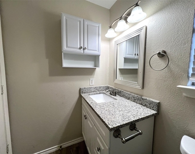 3417 Stanley Avenue - Photo Thumbnail 9