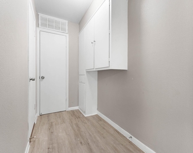 3430 Sockwell Boulevard - Photo Thumbnail 4
