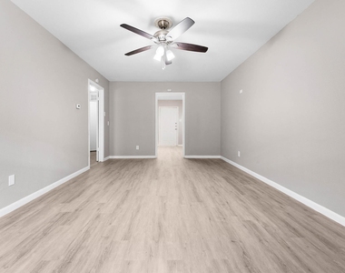 3430 Sockwell Boulevard - Photo Thumbnail 7