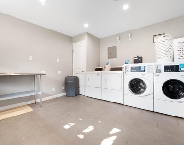 3430 Sockwell Boulevard - Photo Thumbnail 17