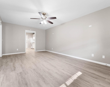 3430 Sockwell Boulevard - Photo Thumbnail 9