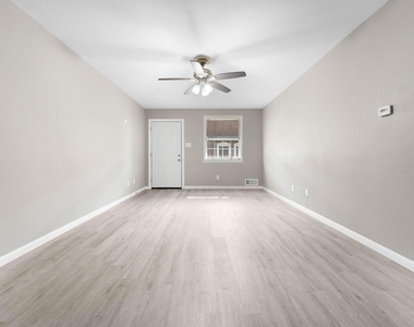3430 Sockwell Boulevard - Photo Thumbnail 8