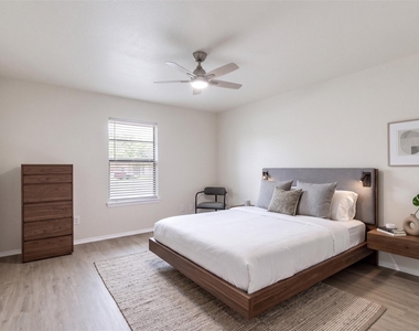 1610 Brown Trail - Photo Thumbnail 13