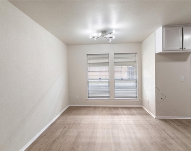 1610 Brown Trail - Photo Thumbnail 6