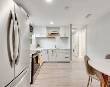 228 Harrison Lane - Photo Thumbnail 3
