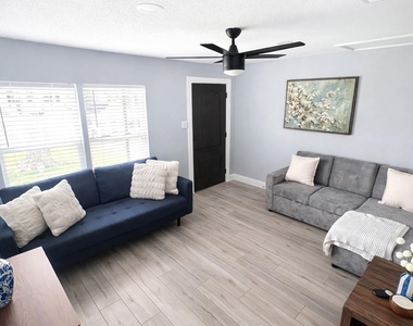 228 Harrison Lane - Photo Thumbnail 2