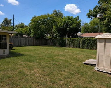 2025 Meadow Glen - Photo Thumbnail 13