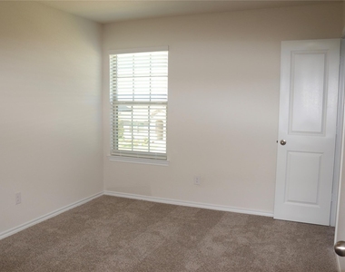 1436 Briar Hill Road - Photo Thumbnail 14