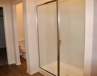 1436 Briar Hill Road - Photo Thumbnail 9