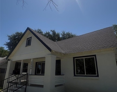 2806 Windsor Avenue - Photo Thumbnail 13