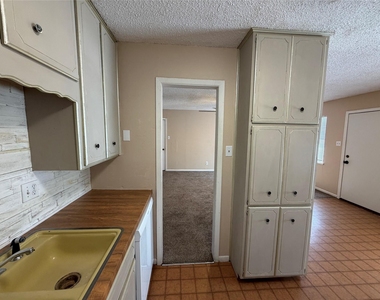 1361 W Mcneill Street - Photo Thumbnail 4