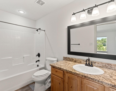 210 Lasso Circle - Photo Thumbnail 17