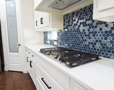 10870 Grayhead Drive - Photo Thumbnail 16