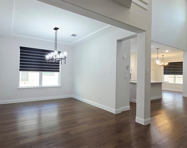 10870 Grayhead Drive - Photo Thumbnail 9
