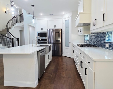 10870 Grayhead Drive - Photo Thumbnail 15