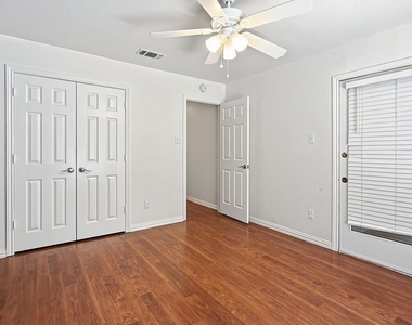 1077 Westgrove Drive - Photo Thumbnail 19