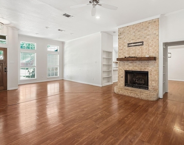 1077 Westgrove Drive - Photo Thumbnail 3