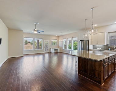 3015 Newsom Ridge Drive - Photo Thumbnail 5