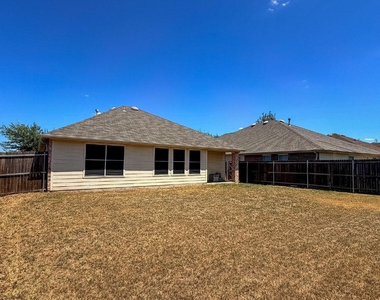 633 Canoe Way - Photo Thumbnail 23