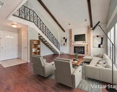 209 N Saint Johns Drive - Photo Thumbnail 1