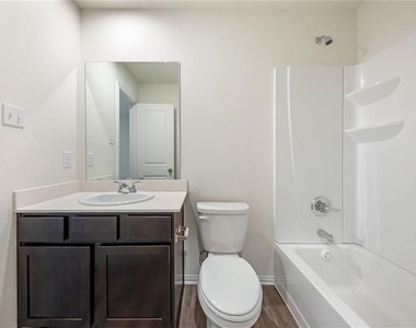 1005 Dawson Street - Photo Thumbnail 13