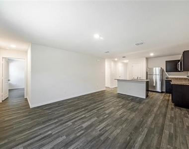1005 Dawson Street - Photo Thumbnail 8