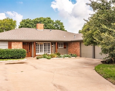 8921 Crosswind Drive - Photo Thumbnail 4