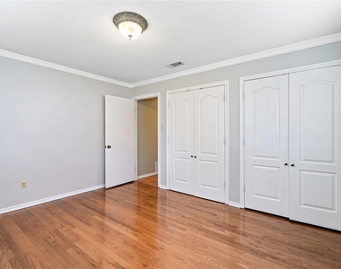 8921 Crosswind Drive - Photo Thumbnail 27