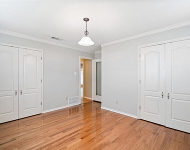8921 Crosswind Drive - Photo Thumbnail 24