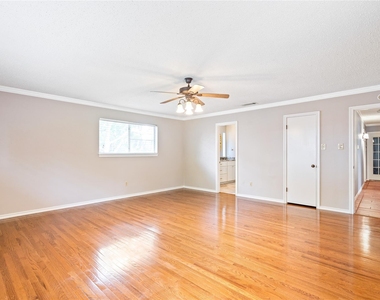 8921 Crosswind Drive - Photo Thumbnail 17