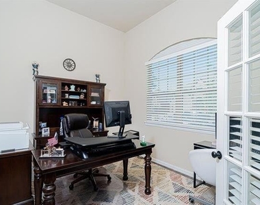 10821 Patton Drive - Photo Thumbnail 11