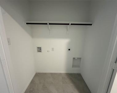 937 Mountain Laurel - Photo Thumbnail 9