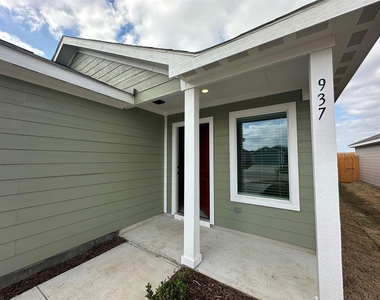 937 Mountain Laurel - Photo Thumbnail 1