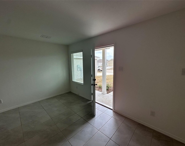 937 Mountain Laurel - Photo Thumbnail 5